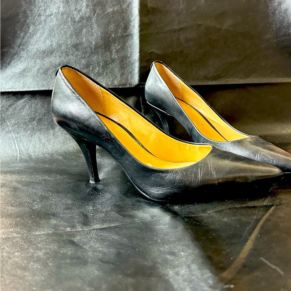 Michael Kors pumps size 9